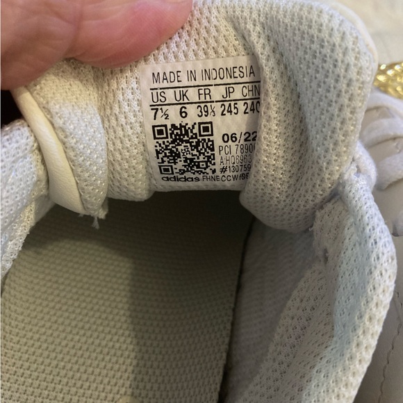 Adidas Superstar W off white linen green sneakers NWT and in box - Picture 9 of 10